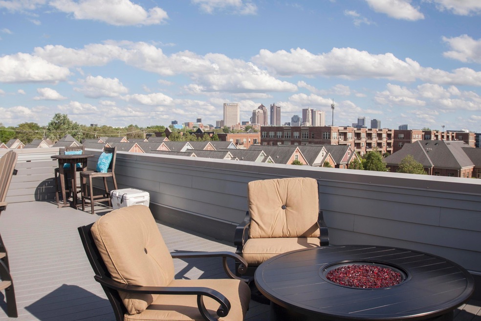 Rooftop deck 5
