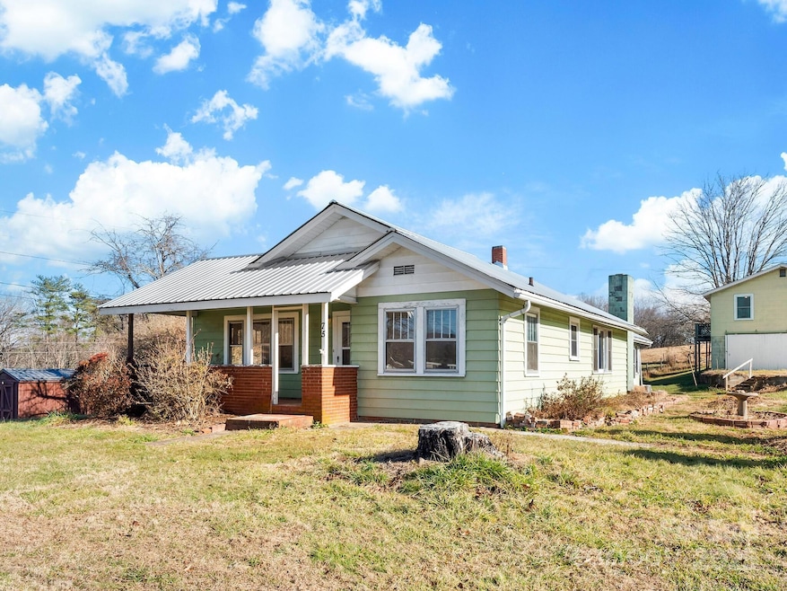 71 Lower Glady Fork Rd, Candler, NC 28715 - photo 1