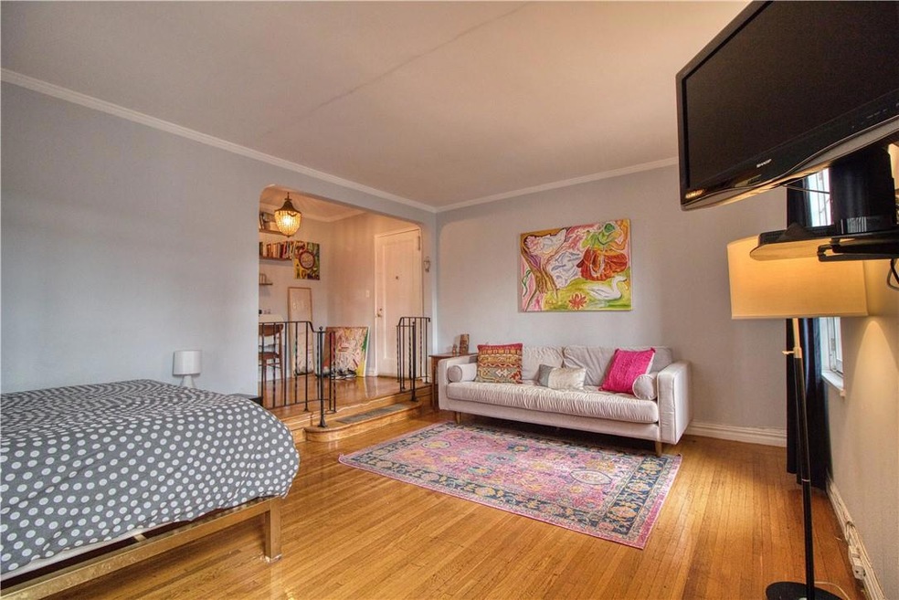 306 E Mosholu Pkwy S unit 4C, Bronx, NY 10458 - photo 1