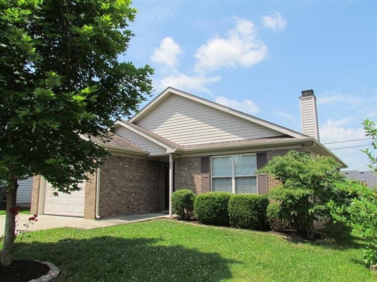 226 Christopher Dr, Nicholasville, KY 40356 - photo 1