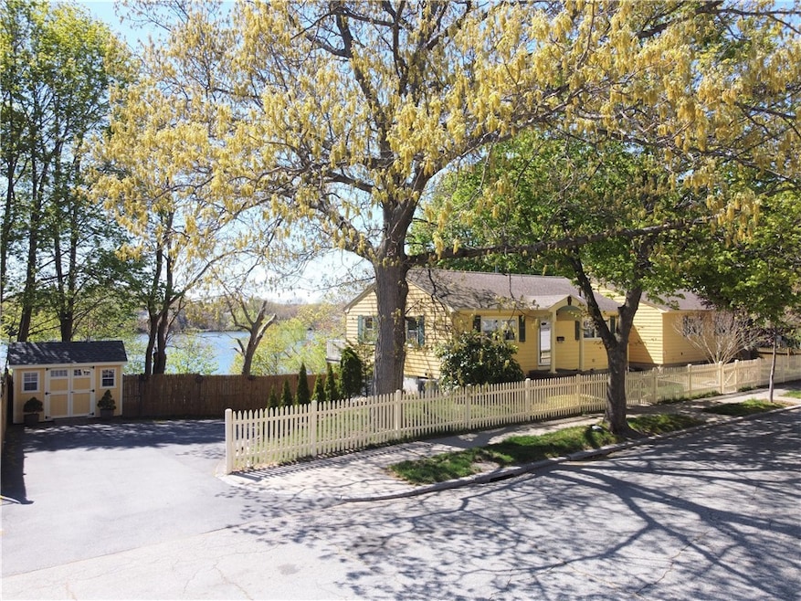 74 Crescent St, Providence, RI 02907 - photo 1