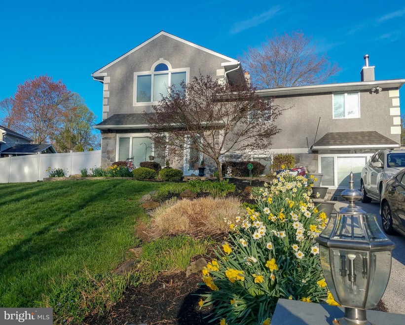 128 Beechtree Dr, Broomall, PA 19008 - photo 1