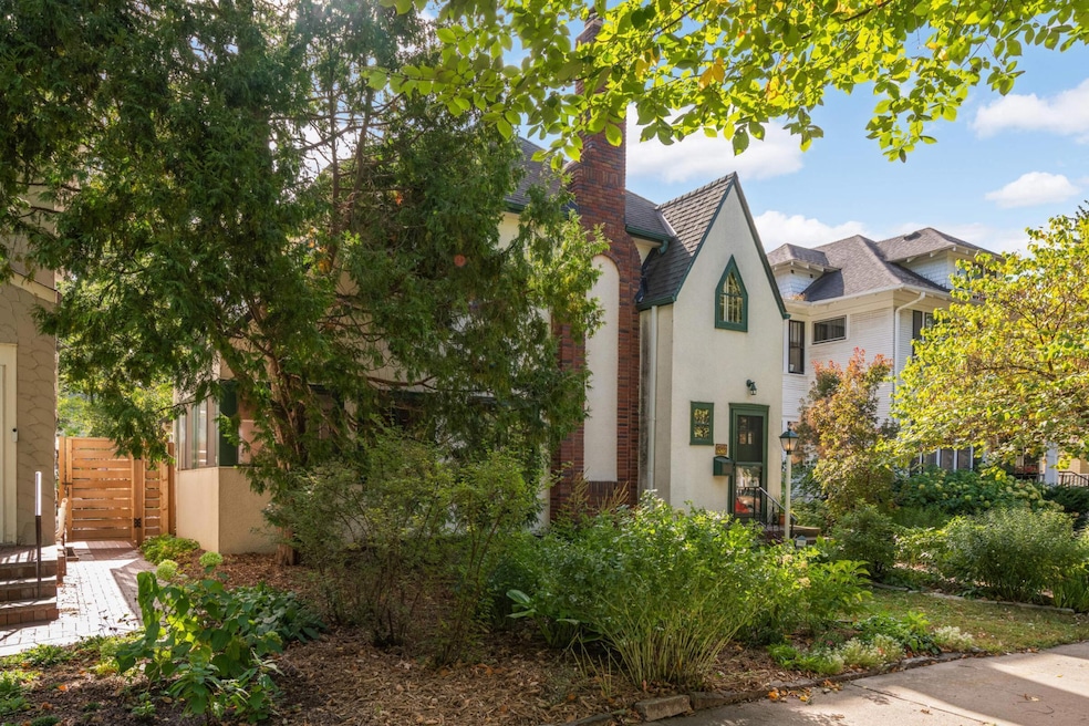 1926 Lincoln Ave, Saint Paul, MN 55105 - photo 1