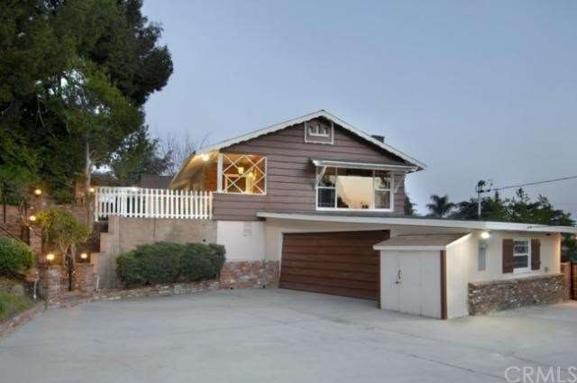 Huge Driveway for RV's, boats and so much more