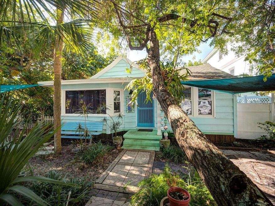 8404 Bayshore Dr, Treasure Island, FL 33706 - photo 1