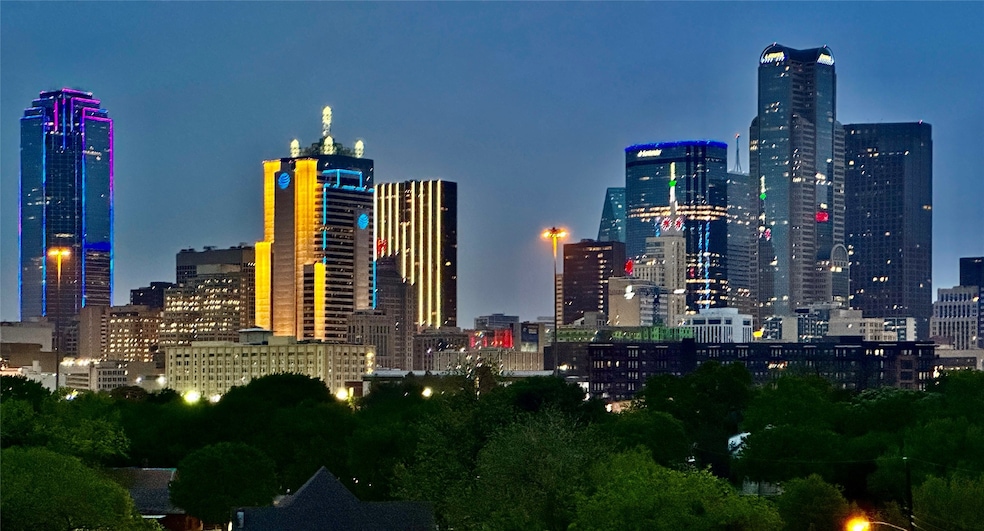 For Sale $825,000 • Co-Listing Agent