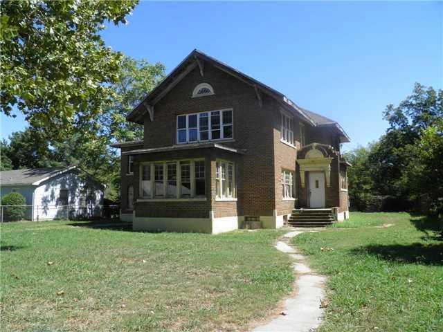 1005 N Union Ave, Shawnee, OK 74801 - photo 1