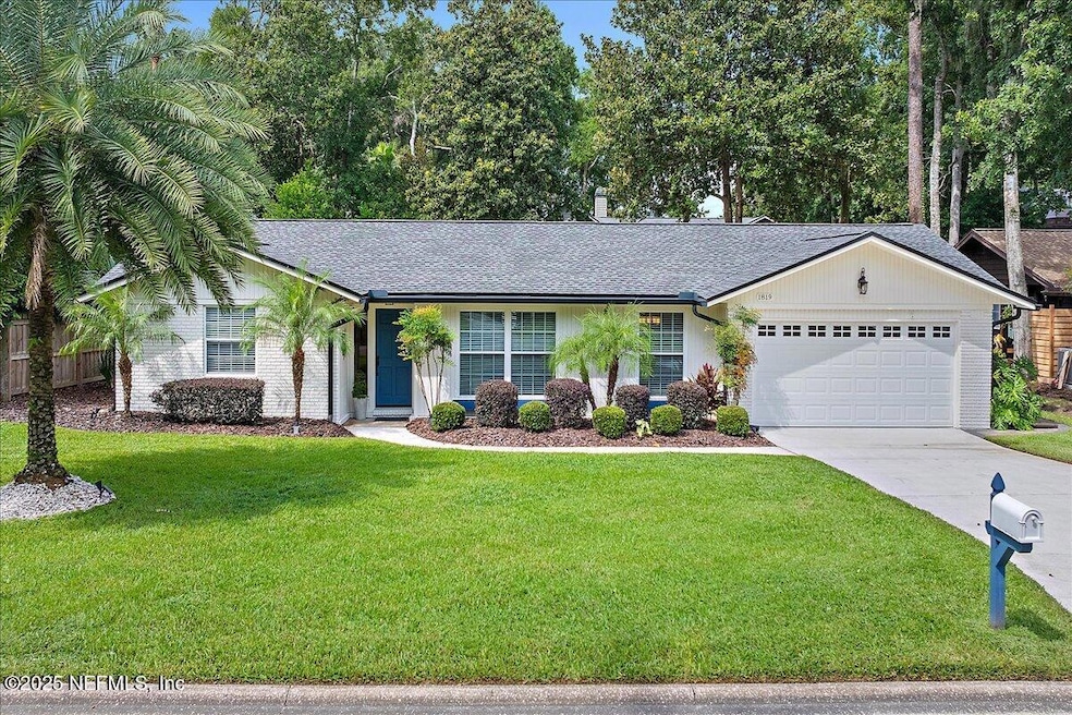 1819 Twelve Oaks Ln W, Neptune Beach, FL 32266 - photo 1