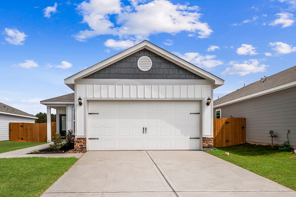 16479 Honeysuckle Dr, Conroe, TX 77303 - photo 1