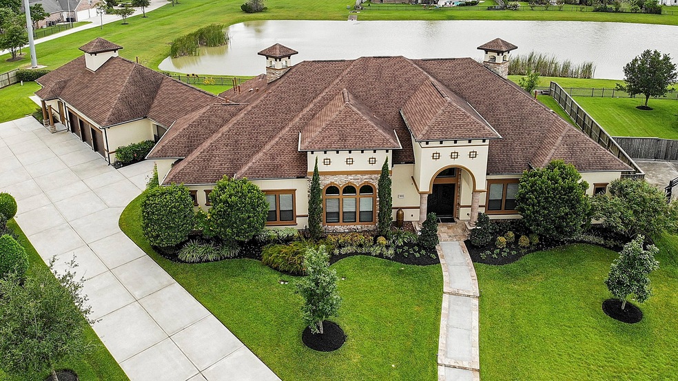 3021 Bridle Path Ln, Friendswood, TX 77546 - photo 1