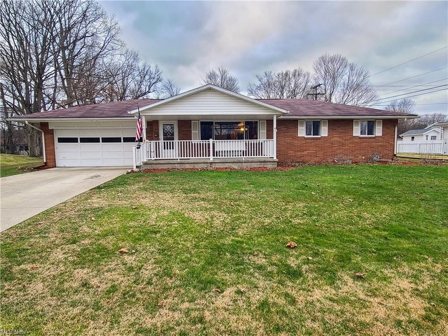 1461 Sleepy Hollow Dr, Coshocton, OH 43812 - photo 1