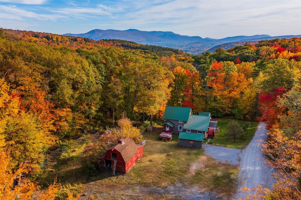 46 Grapevine Ln, Pownal, VT 05261 - photo 1