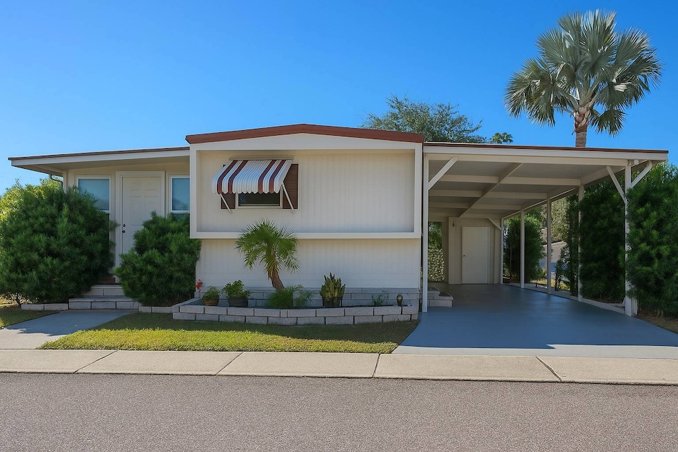 601 Starkey Rd unit 85, Largo, FL 33771 - photo 1