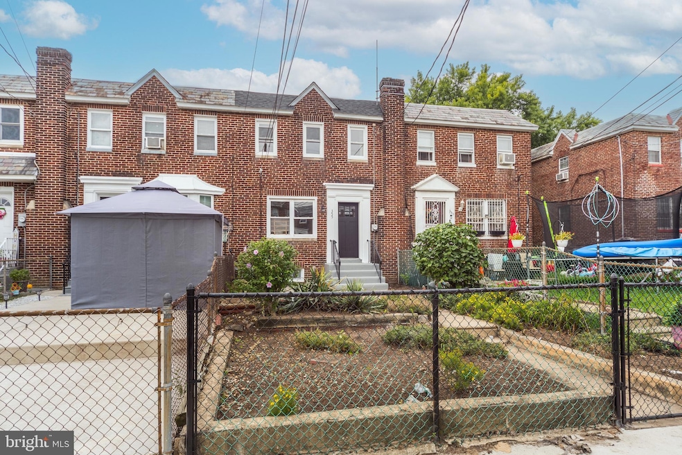 355 S 27th St, Camden, NJ 08105 - photo 1