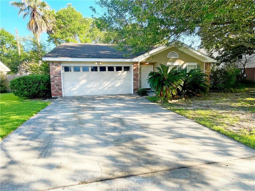 123 Cedarwood Dr, Slidell, LA 70461 - photo 1