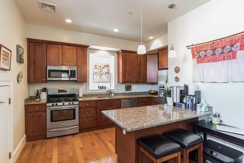 25 Spruce St unit B, Acton, MA 01720 - photo 1