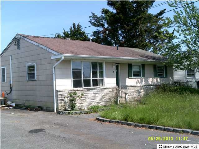 4 N Commodore Dr, Little Egg Harbor Township, NJ 08087 - photo 1