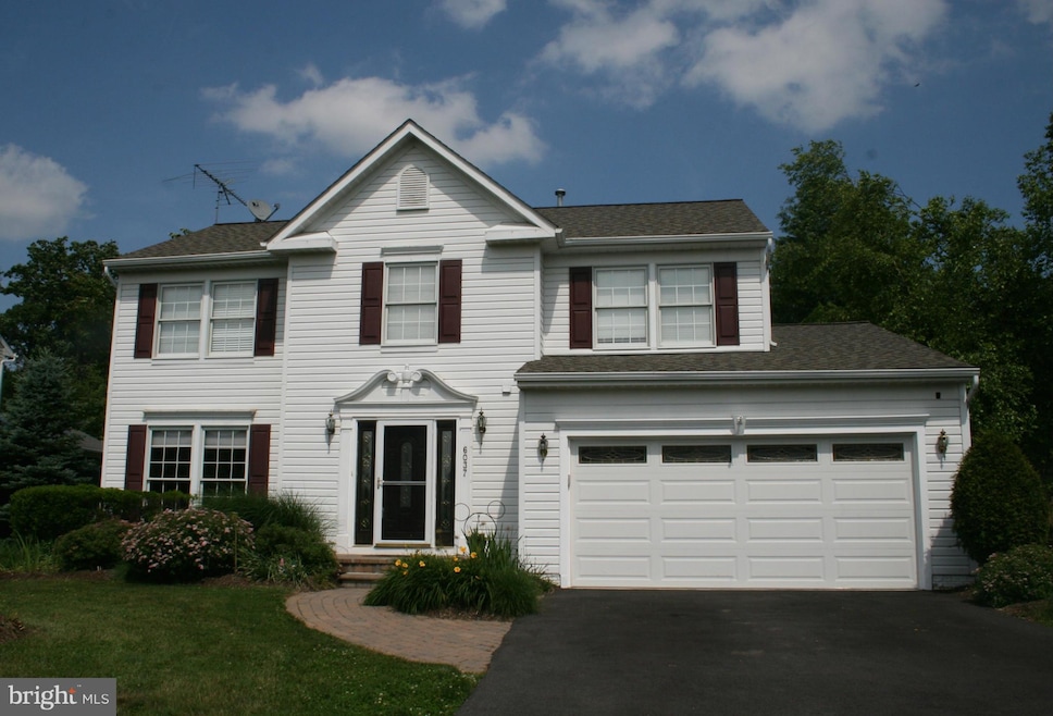 6037 Kennard Ct, Sykesville, MD 21784 - photo 1