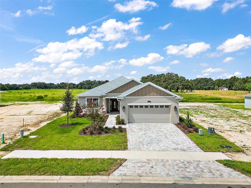 12576 NE 49th Dr, Oxford, FL 34484 - photo 1