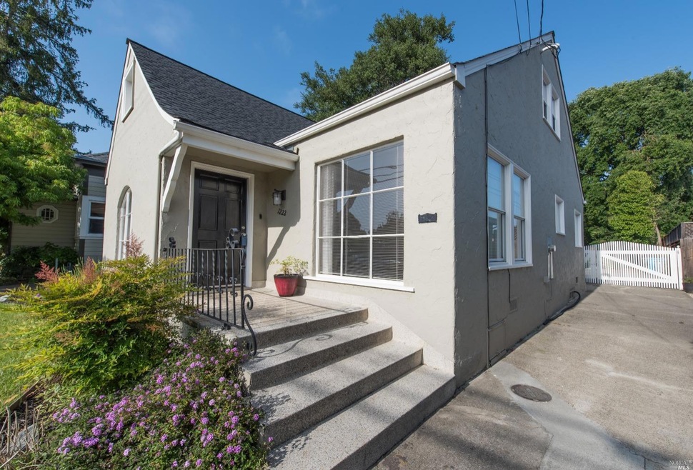 Welcome to this remodeled charmer in the Ridgway Historic District