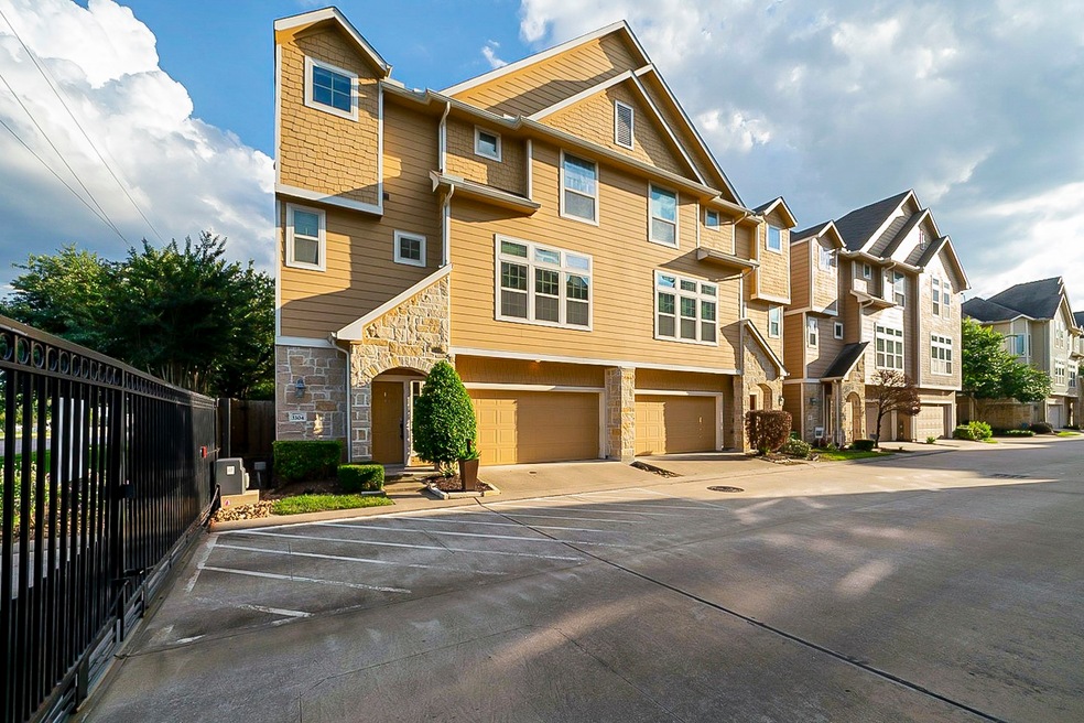 3304 Masters Point Dr, Houston, TX 77091 - photo 1