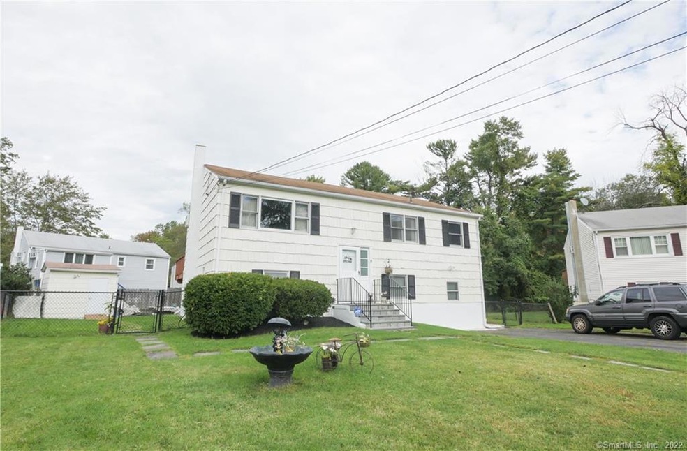 8 Kellee Ct, Norwalk, CT 06854 - photo 1