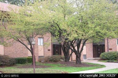 18611 Walkers Choice Rd unit 5, Montgomery Village, MD 20886 - photo 1