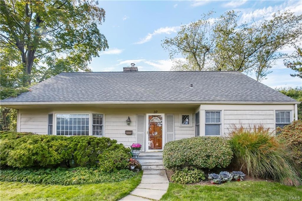 10 Sheridan Rd, Scarsdale, NY 10583 - photo 1