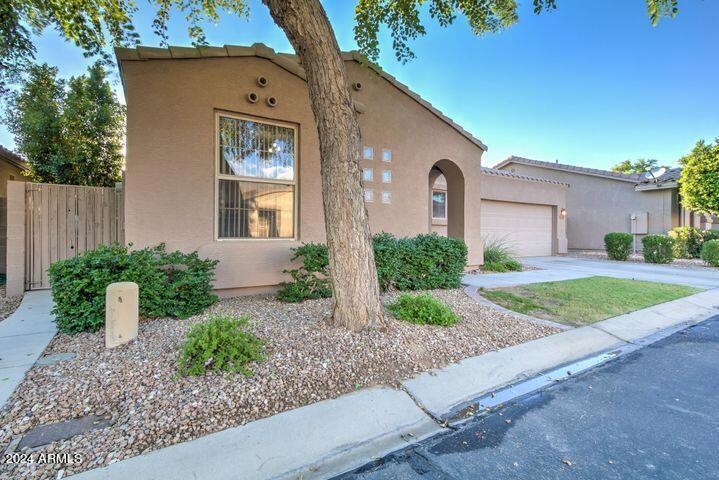 2056 S Edgewater, Mesa, AZ 85209 - photo 1