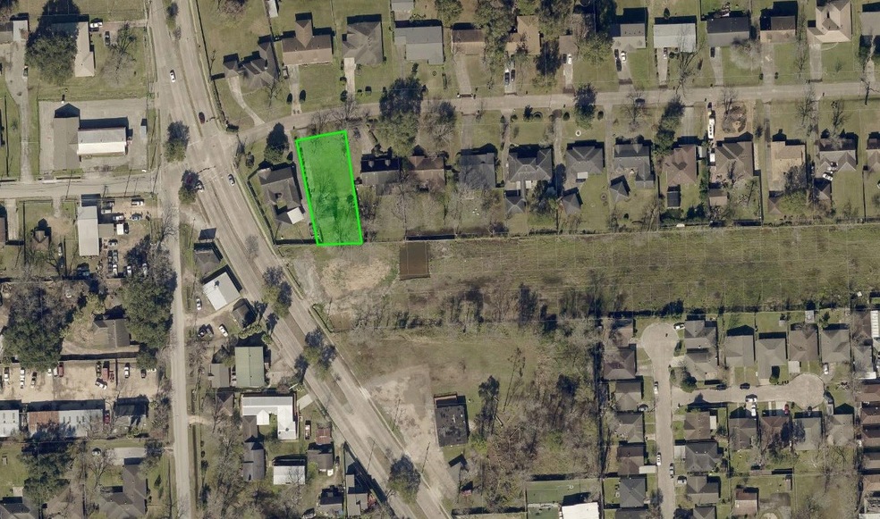 106 E Thornton Rd, Houston, TX 77022 - photo 1
