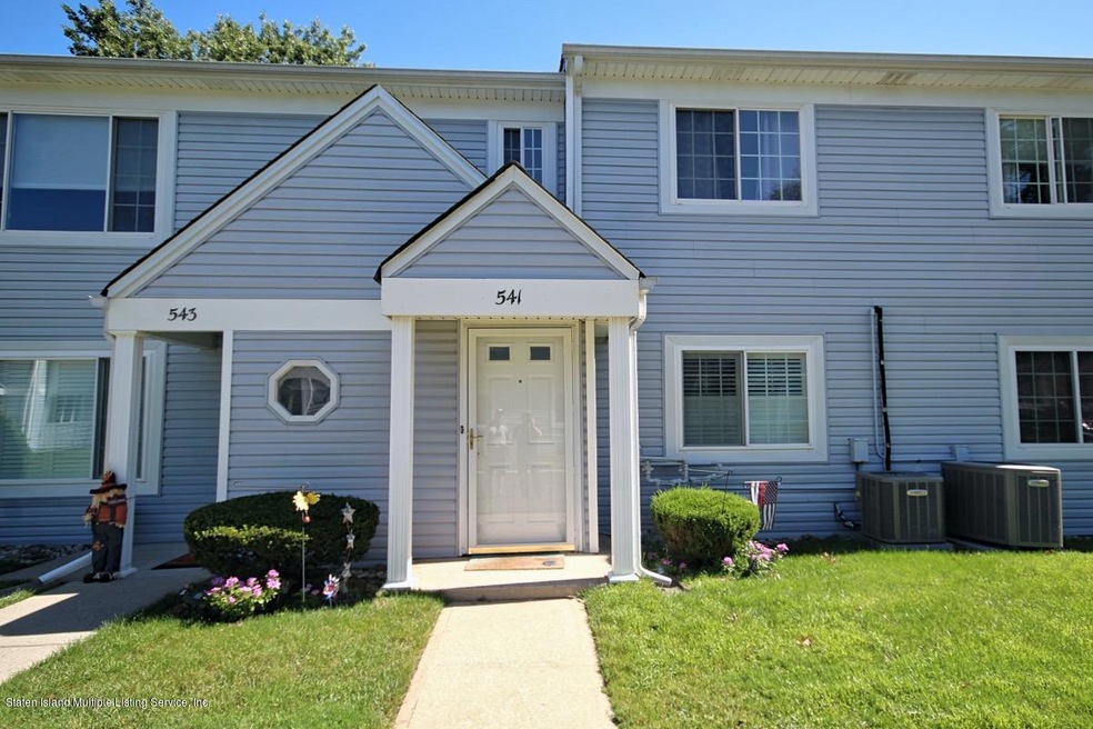 541 Correll Ave unit 26, Staten Island, NY 10309 - photo 1