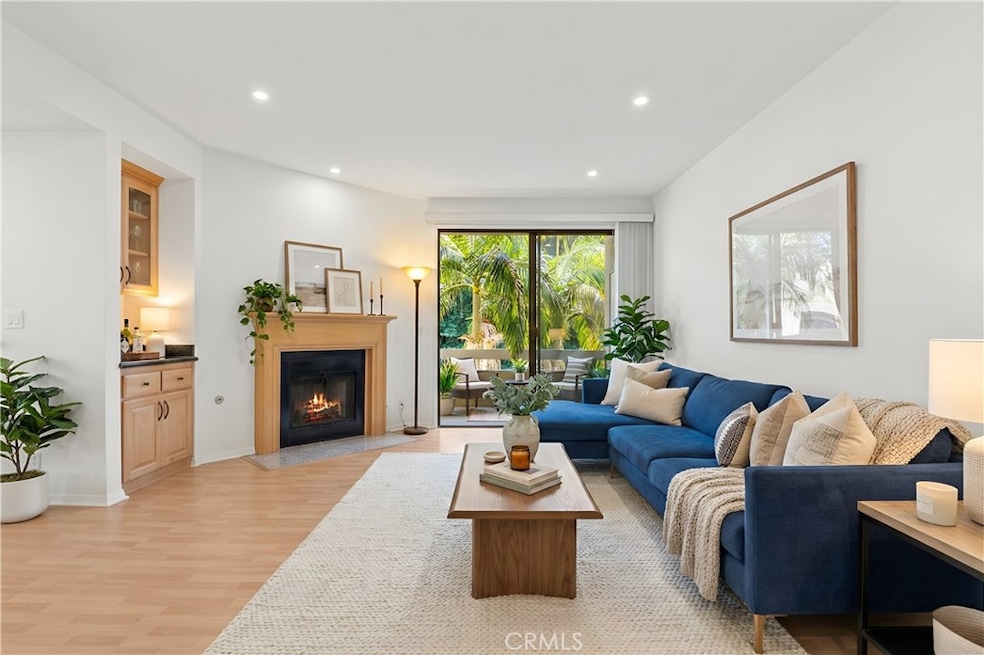 4430 Noble Ave unit 208, Sherman Oaks, CA 91403 - photo 1