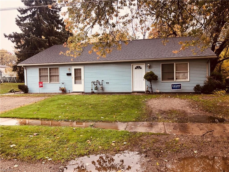 902 E 13th St.; Ashtabula 2 units with 2 bedrooms 