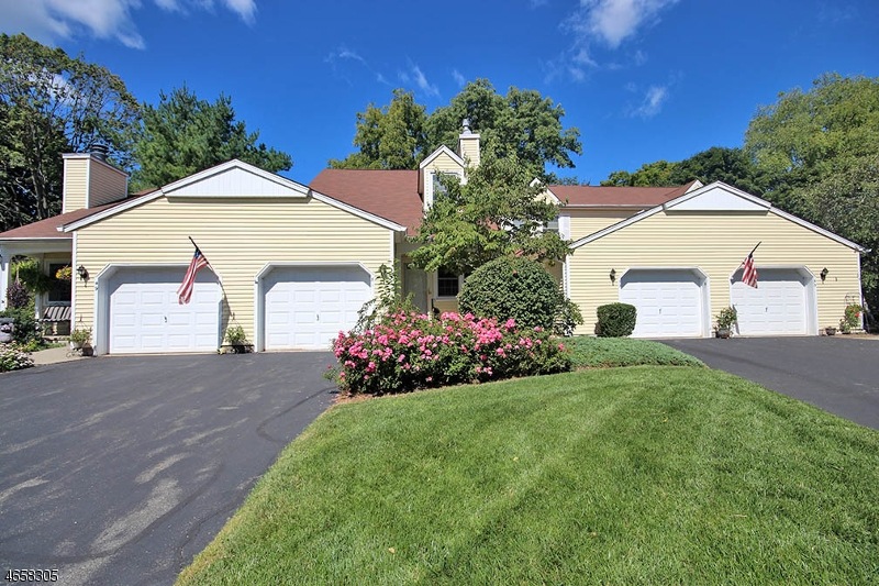 51 Carriage Ln unit 51, Newton, NJ 07860 - photo 1