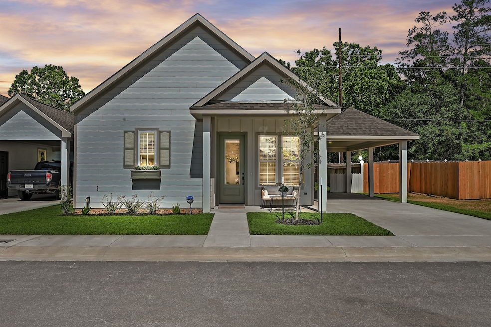 Beautiful home during twilight hours!
Model Home.