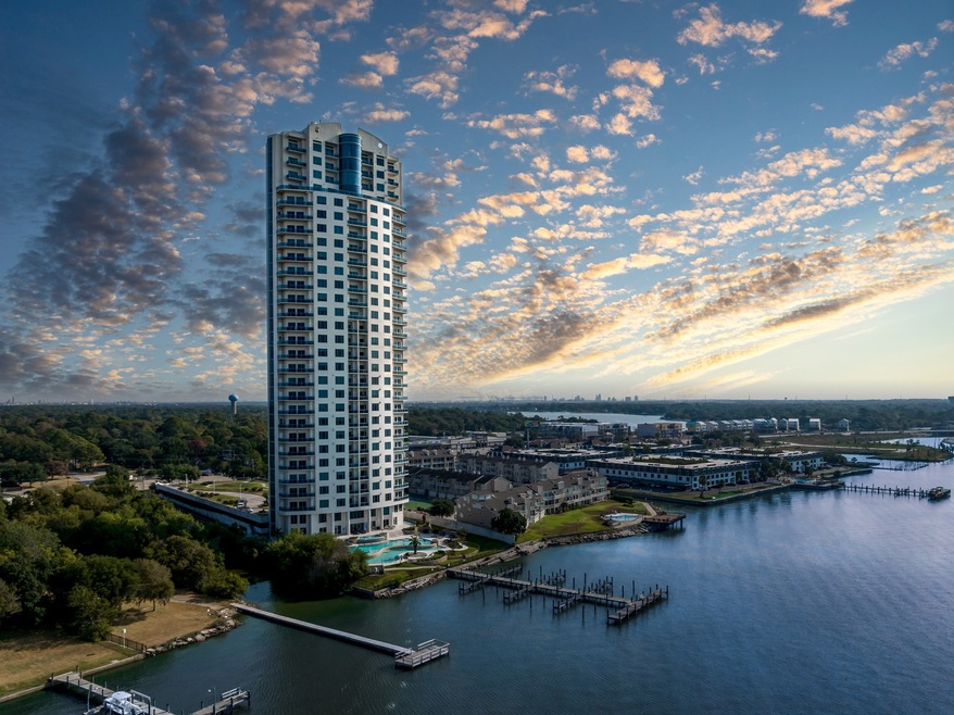 4821 E Nasa Pkwy unit 3SE, Seabrook, TX 77586 - photo 1