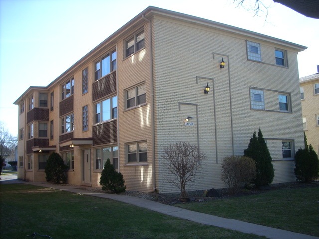 1515 Ashland Ave unit 3S, Des Plaines, IL 60016 - photo 1