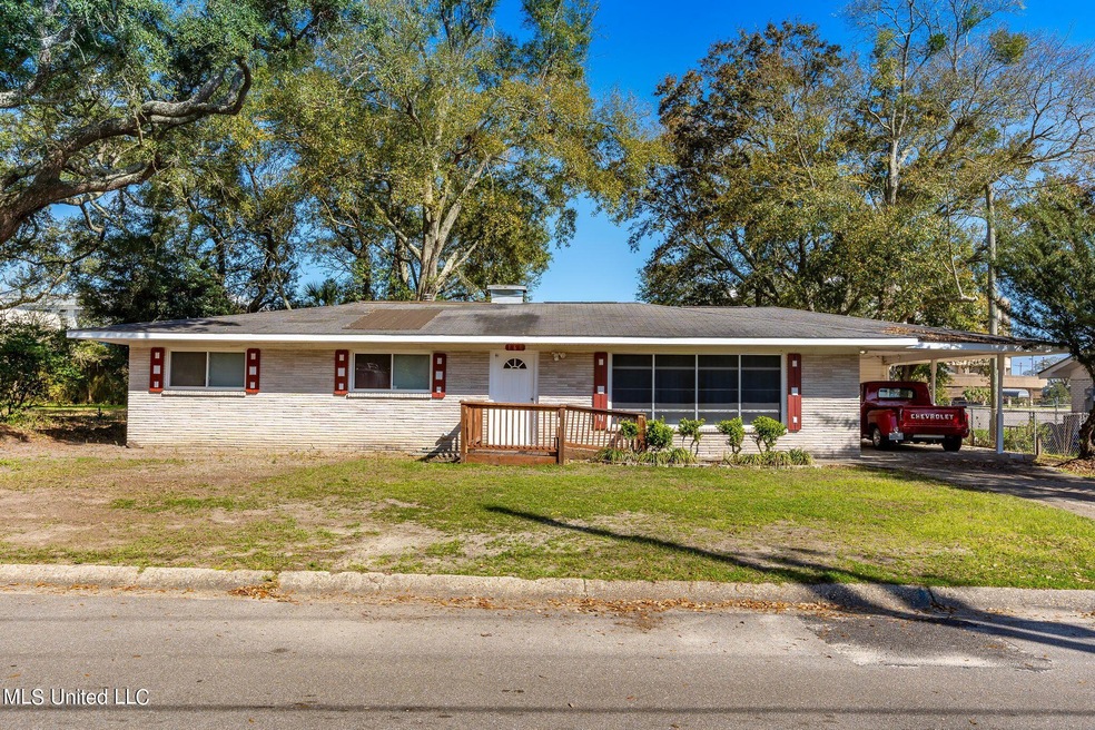1 Exterior (1 of 3)