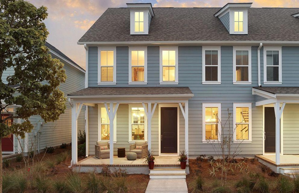 577 Blueway Ave, Summerville, SC 29486 - photo 1