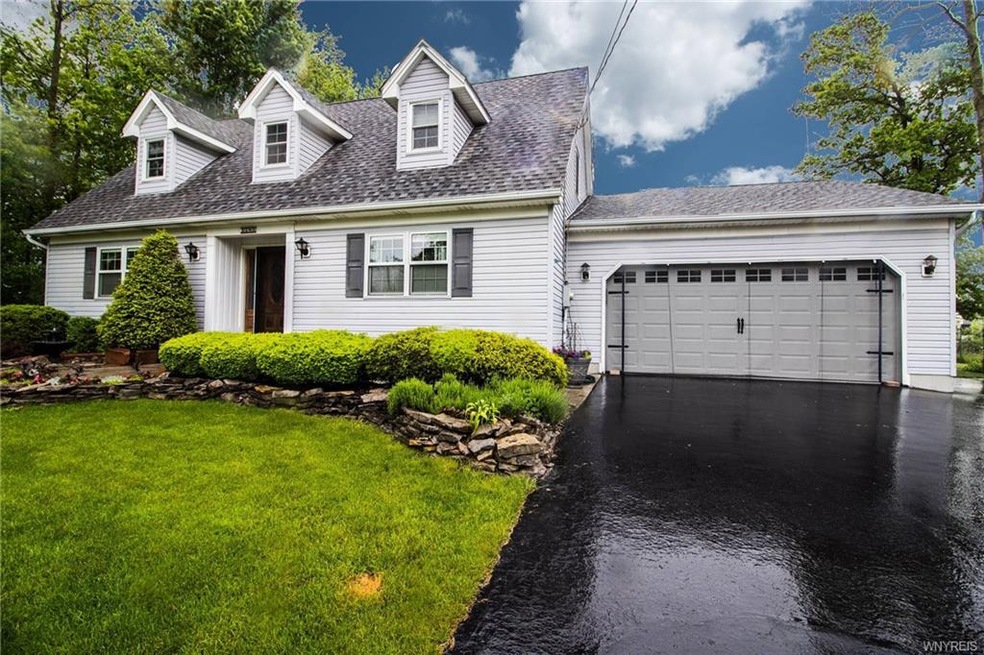 3145 Krueger Rd, North Tonawanda, NY 14120 - photo 1