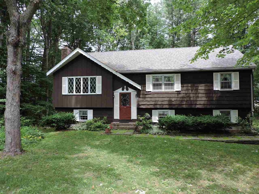 26 Ridgewood Rd, Contoocook, NH 03229 - photo 1