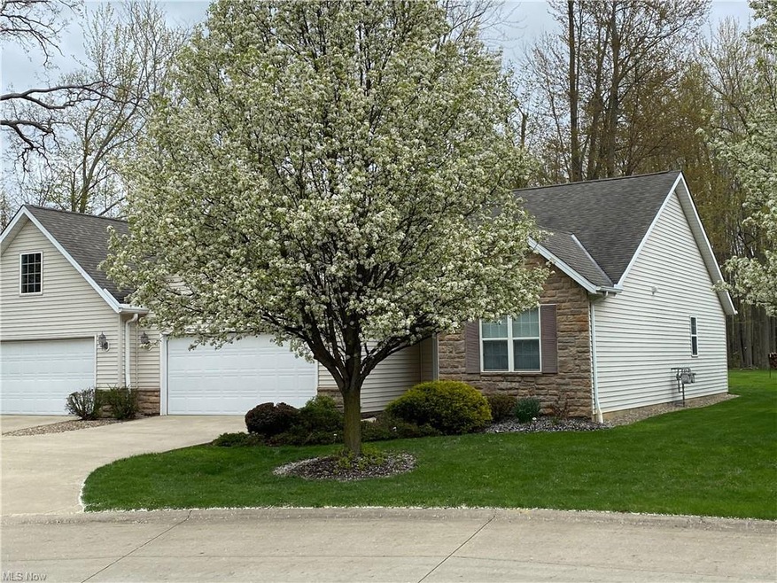 8777 Roberts Ct unit 23B, Olmsted Falls, OH 44138 - photo 1