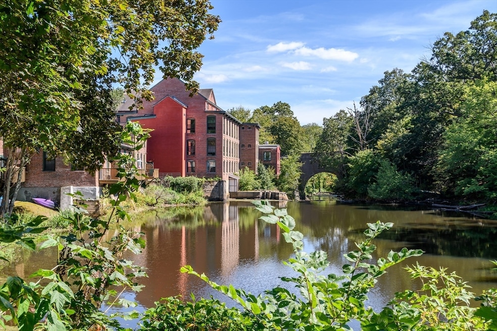 Sanford Mill Condominiums unit 56, Medway, MA 02053 - photo 1