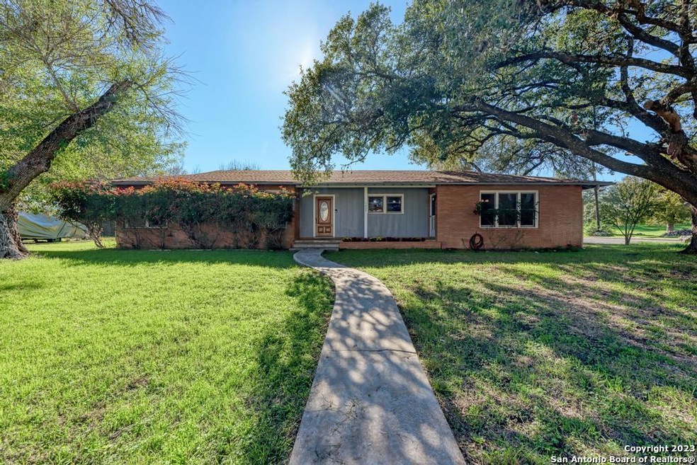 1337 N Lbj Dr, San Marcos, TX 78666 - photo 1