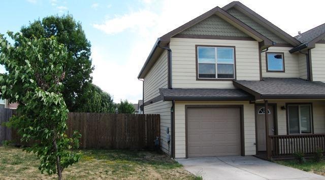 943 Win Way, Eagle Point, OR 97524 - photo 1