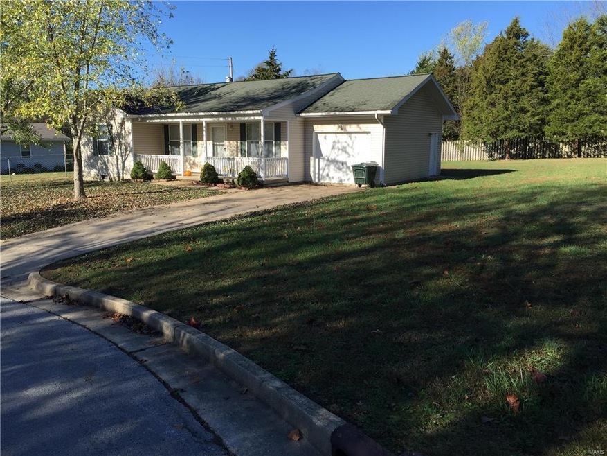 1203 Devonshire Ln, Rolla, MO 65401 - photo 1