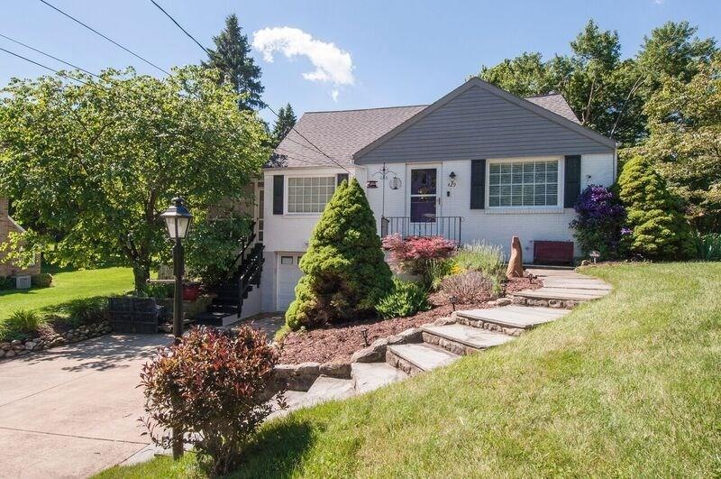 Welcome to 429 Valley View! The charming, beautifu