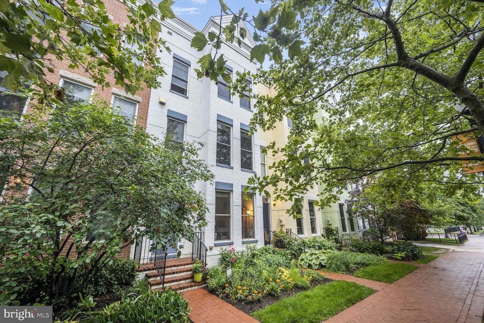 For Sale $1,119,000 • Co-Listing Agent