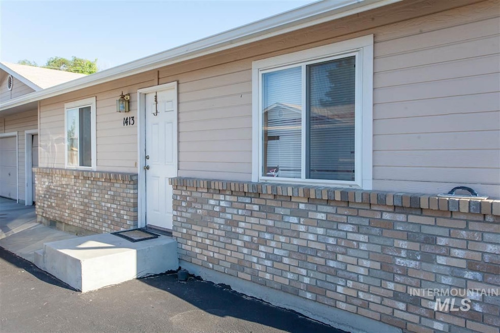 1413 Holly St, Nampa, ID 83686 - photo 1