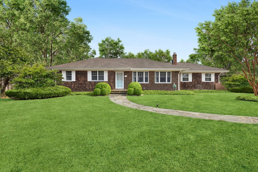 For Sale $2,499,999 • Co-Listing Agent